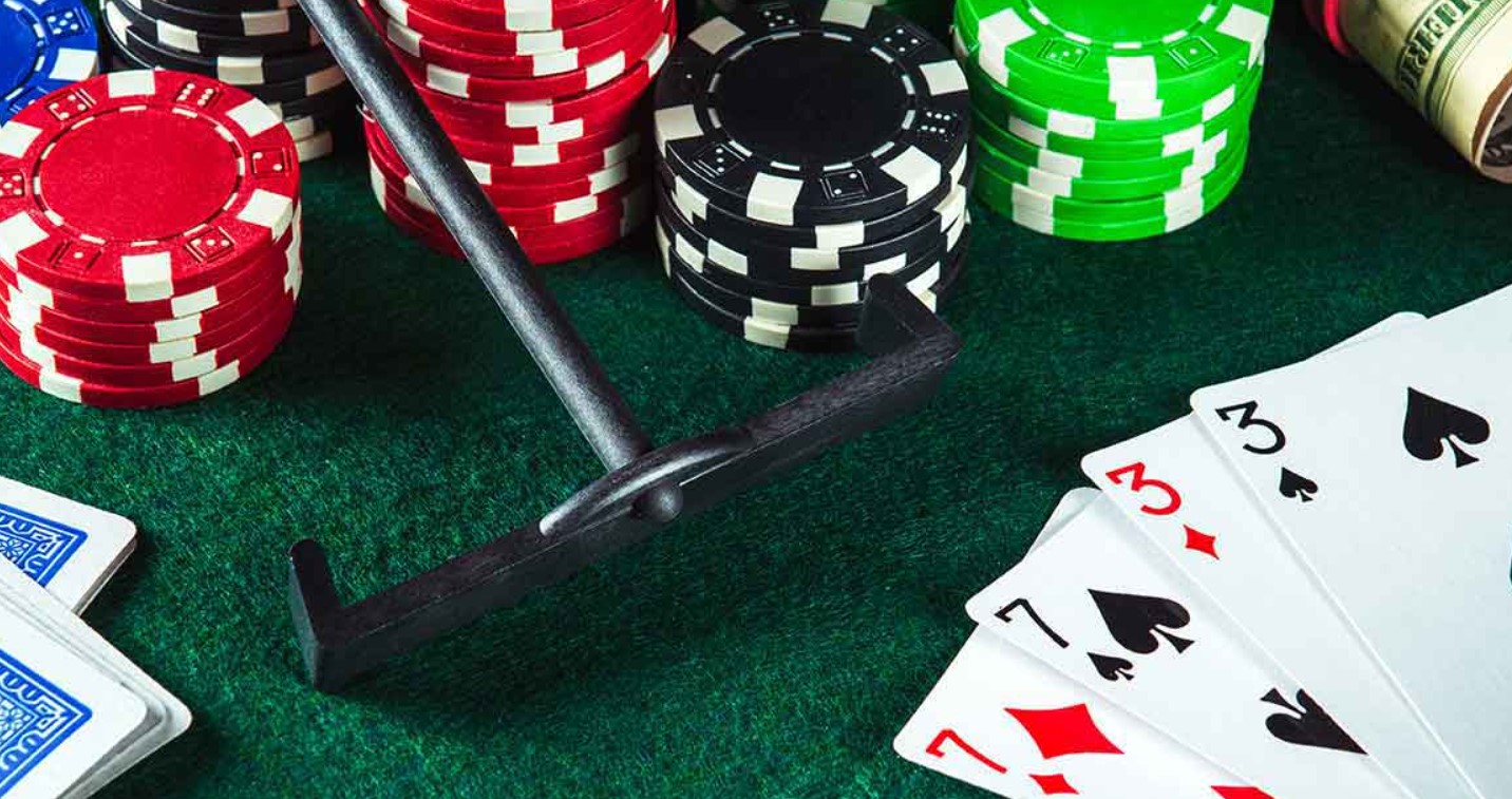 Kinh nghiệm sương máu chơi Game Poker tại nhà cái 8kbet hiệu quả từ cao thủ